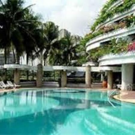 Eastin Lakeside Hotel Bangkok Exterior photo